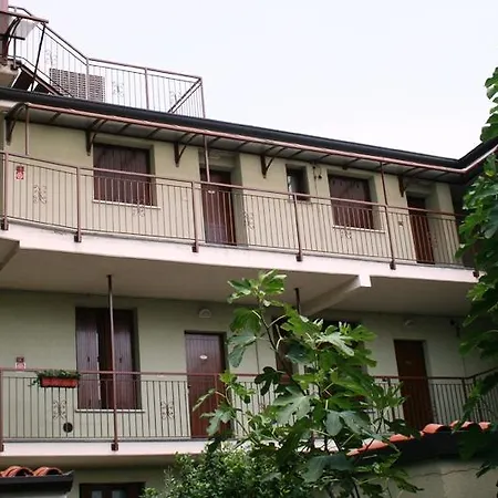 Isabella 公寓式酒店